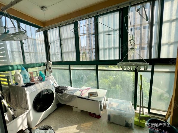 产权清晰 南向采光好 出行方便 近地铁 精装可拎包入住,七彩星城二手