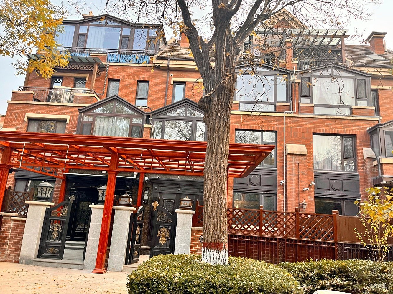 半山国际花园(二期别墅)二手房,490万,5室3厅,6卫,385平米-太原安居客