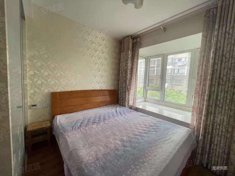 双卫格局 小区绿化高 交通便利 精装好房,九龙仓时代上城繁华里二手房