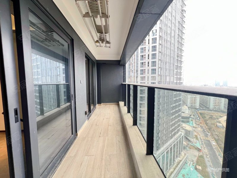 中海观澜府,次新3房,全新未住南向江景,交通便利,配套完善,中海观澜府