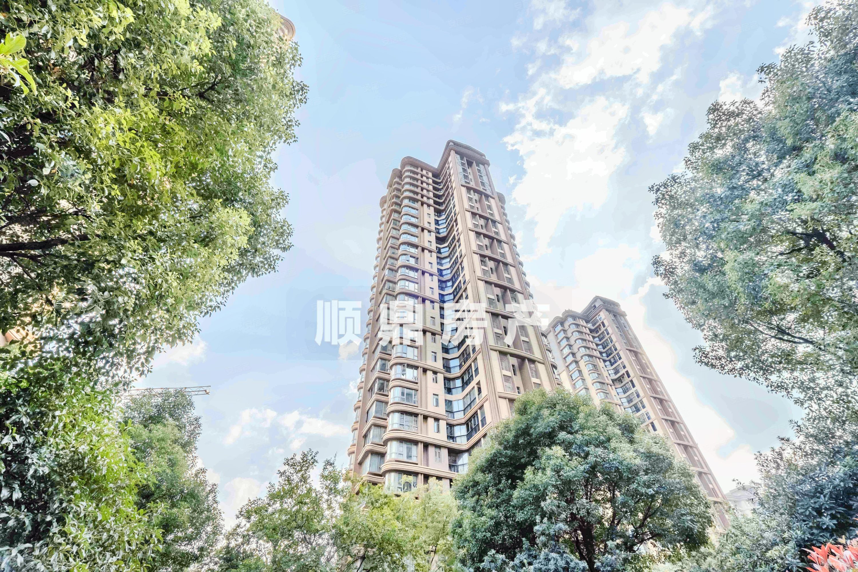 南京房产网>南京二手房>江宁二手房>九龙湖二手房>藏龙御景>