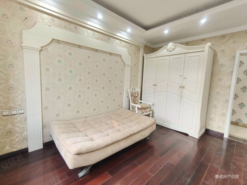 中大青山湖花园6室2厅2卫152.58㎡南北188万