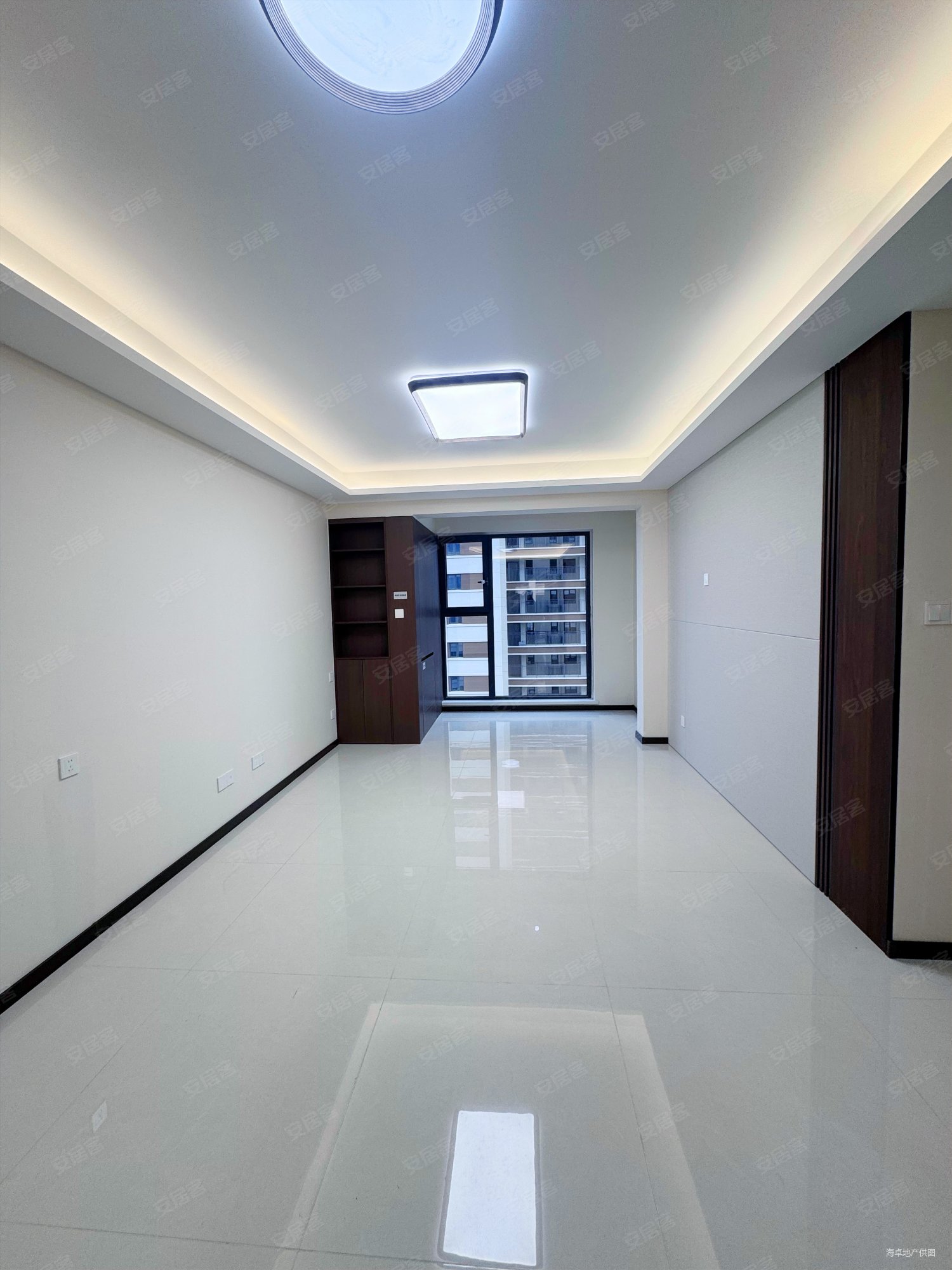 中欧国际城金茂悦(北七区B8)3室2厅1卫89㎡南北74万