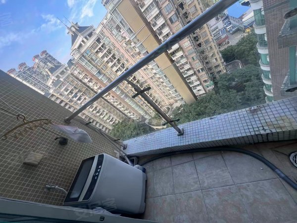 广州海珠工业大道南金玫瑰苑金玫瑰苑 采光好 1室1厅1卫 拎包入住 带