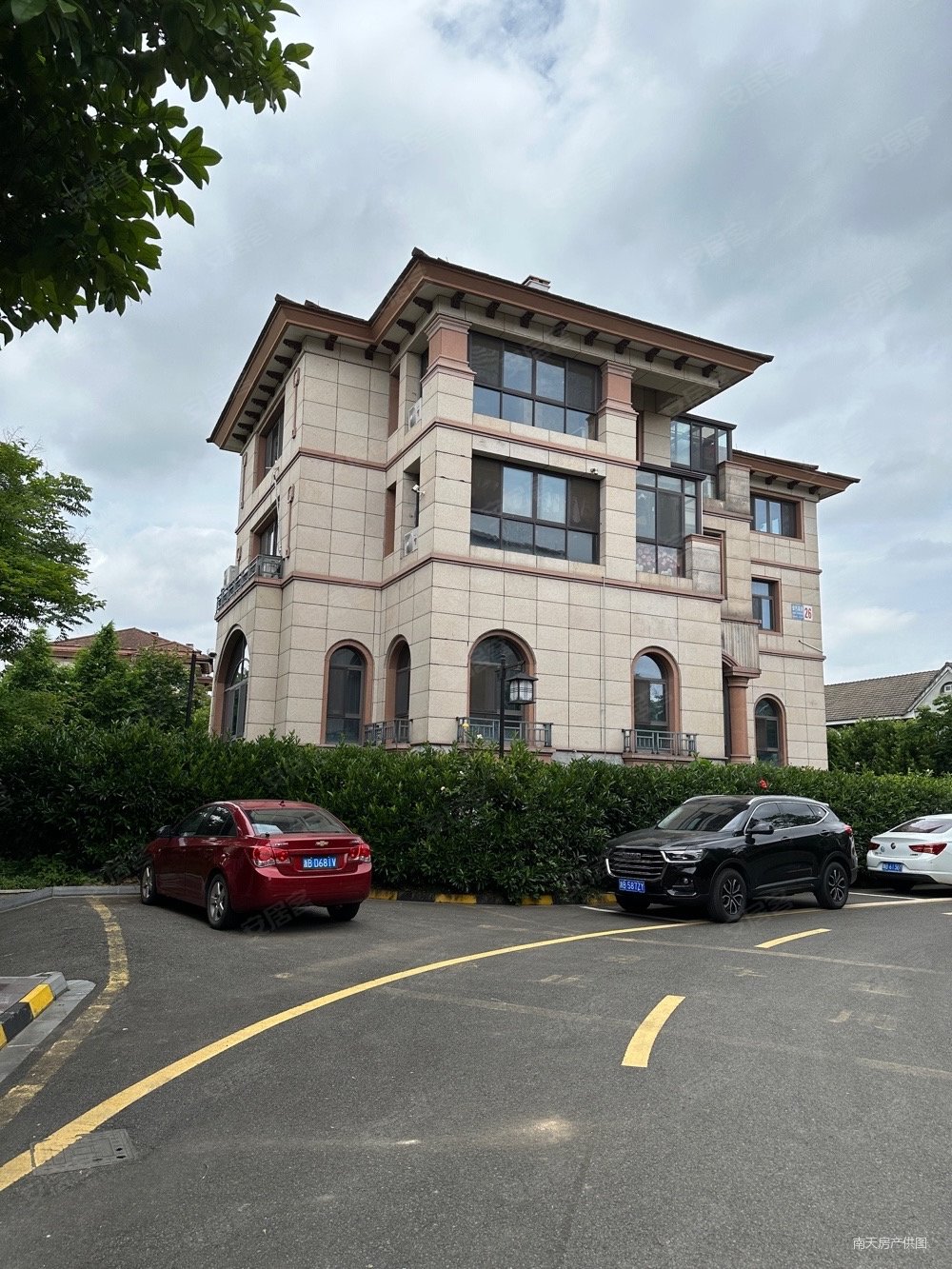 一套庄市金色荣湾独栋766平临河大花园(全宁波别墅专做)