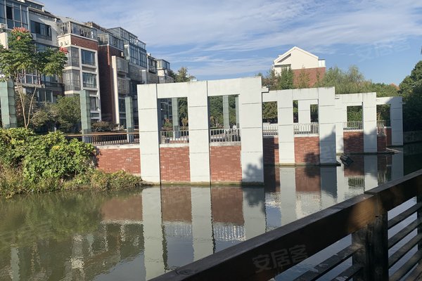 顺驰美兰湖(公寓住宅)