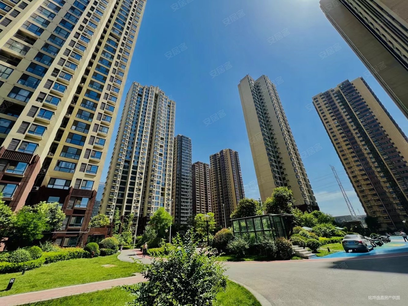 满堂悦moma2室2厅1卫77.78㎡东南113万