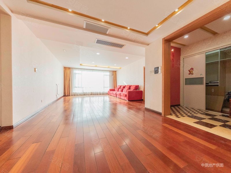 鲁艺上河村三区必看好房!大落地窗 面宽21米 明卫五居带车位