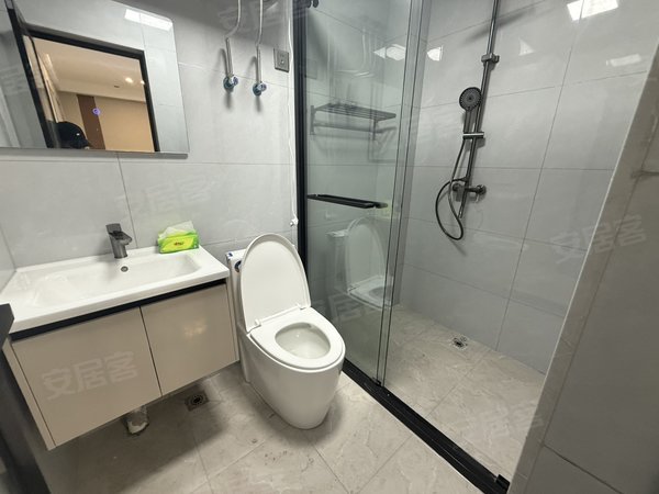 金华永康永康市区苏溪新村自建房万达旁 两室一厅 精装修 押一付一全新出租 可短租出租房源真实图片