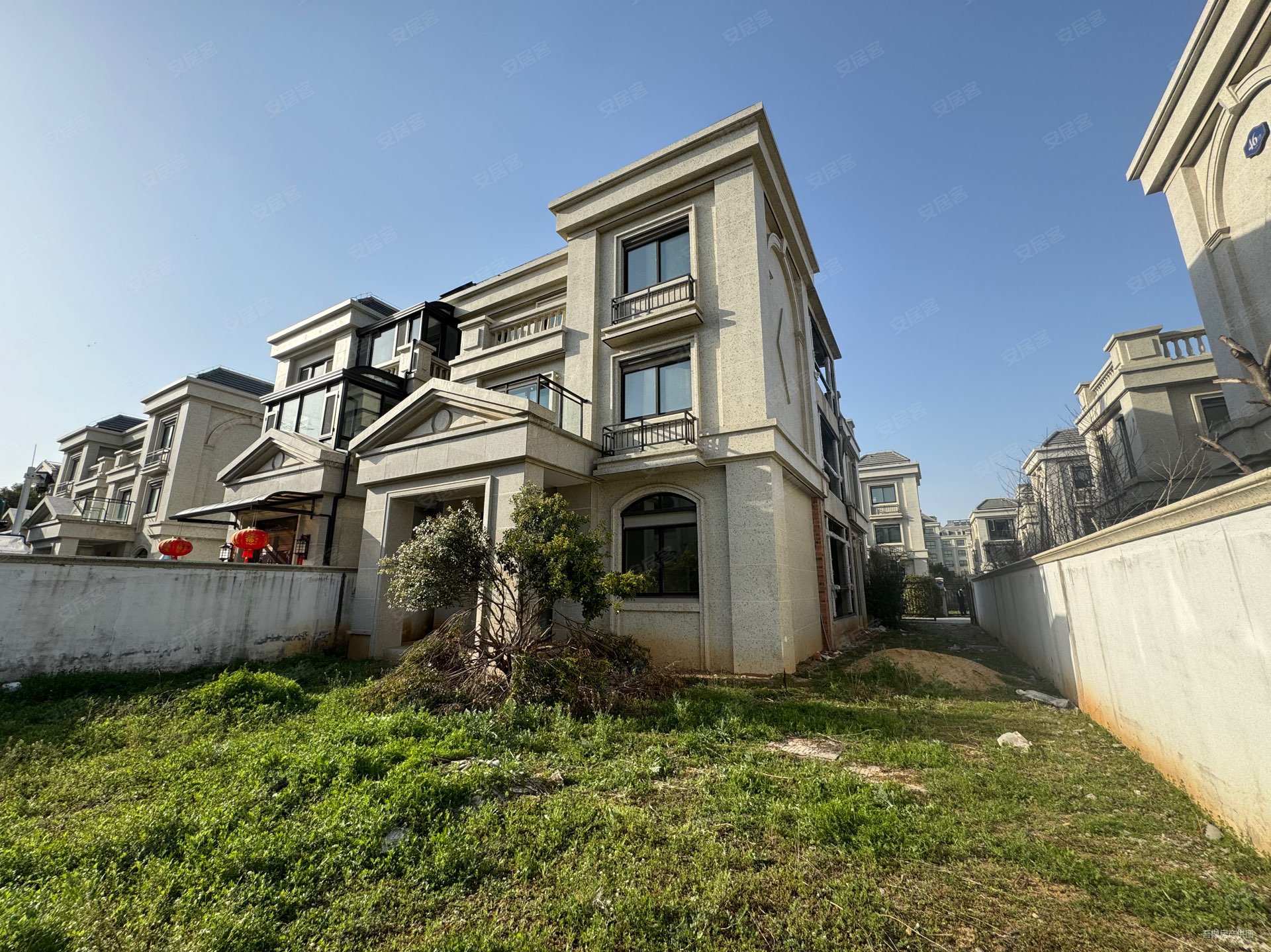 双拼别墅 有花园 有露台 实得近500平左右 可做7房,梧桐墅(别墅)二手