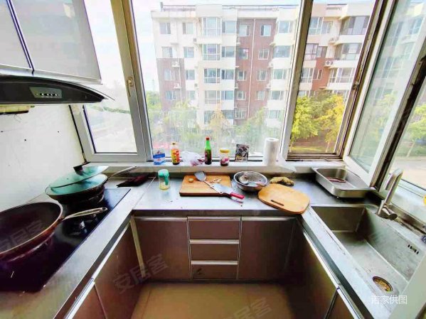 城际美景大两房南北通透中间楼层采光好出行方便近地铁