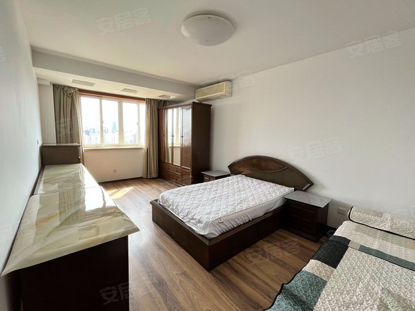 上海杨浦东外滩霍兰公寓12号18号江浦公园地铁站!电梯高区景观房!