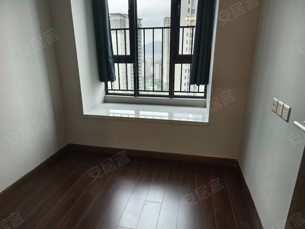 珠海斗门白蕉保利茉莉公馆保利茉莉花园全新三房两卫拎包入住租1700