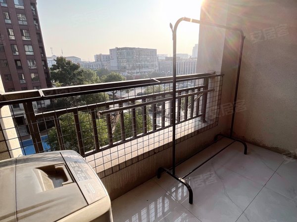 苏州吴中越溪和昌熙溪里和昌熙溪里靠近金陵广场 sm广场一居室可以