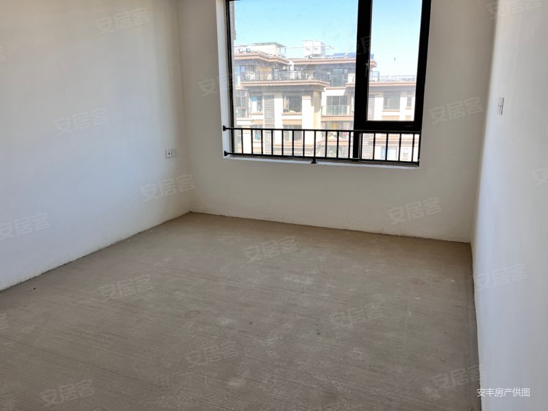 128万买带露台使用面积160平套四双卫跃层,邦泰花熙府二手房,128万,4