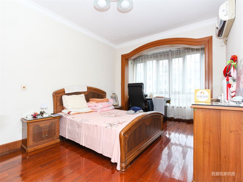 上海房产网>上海二手房>静安二手房>江宁路二手房>静安河滨花园>800