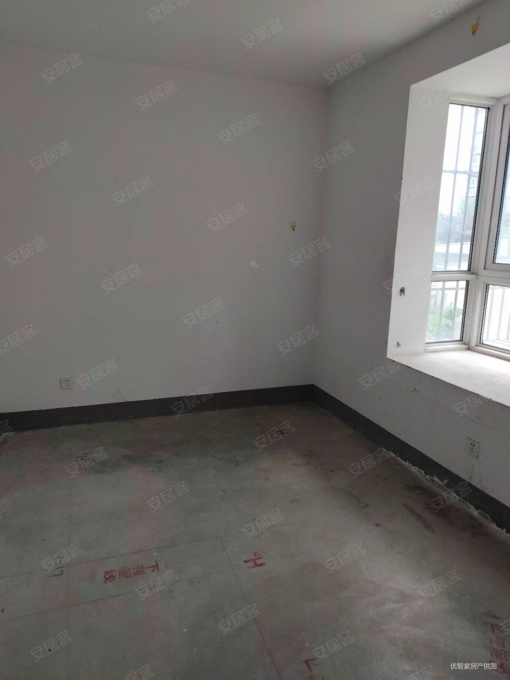 贾汪康馨园2楼车库房东急售