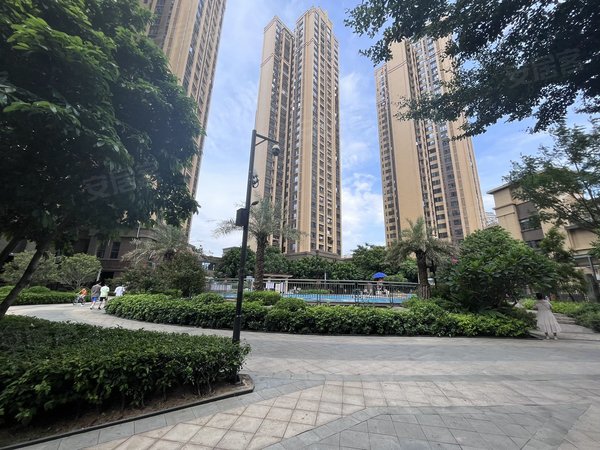 深圳龙华观澜阳基御龙山4号线长湖地铁口 花园小区 阳基御龙山 精装大