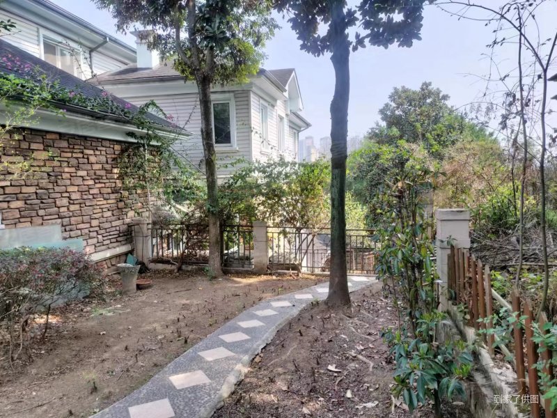 保利国际高尔夫花园