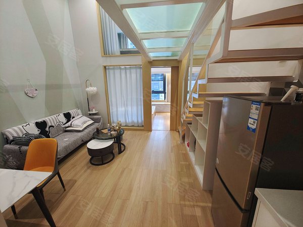 昆明西山前卫营润城第四大道润城2房loft公寓 拎包入住 双卫带衣帽间