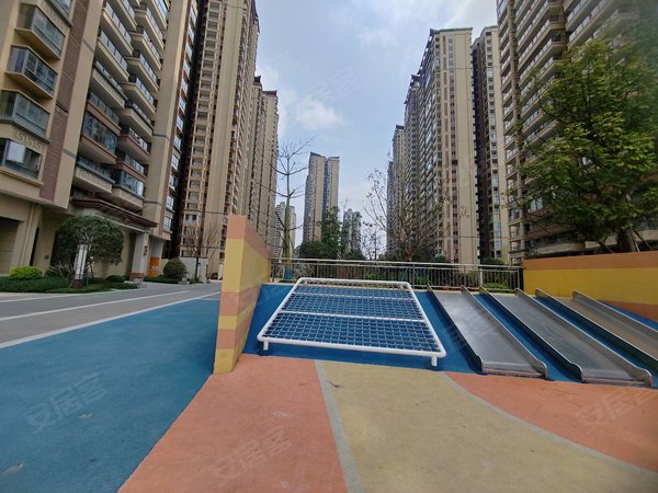 盛邦珑湖,良庆镇租房,图书馆旁边配齐出租随时可以看房,良庆租房-南宁