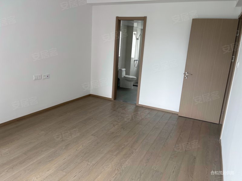 示范区央企打造精装大平层,房东亏30万急售, 好房源,,光樾华庭二手房