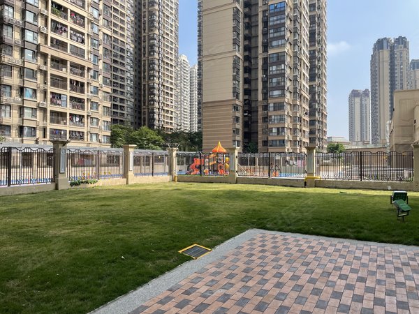 南宁兴宁区政府中海悦公馆5号线地铁口,出行方便(中海悦公馆)配齐4房