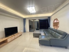 北流北流城区城区碧桂园凤馨苑大四房 家私家电齐全 1700元每月 一年起租出租房源真实图片