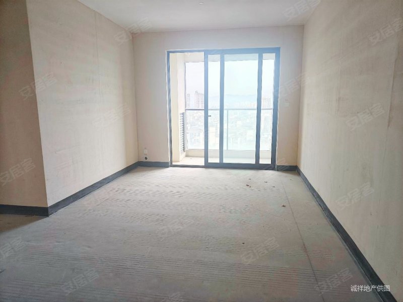 龙湖森镜  三室两卫清水