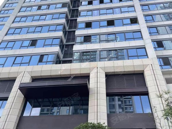 昆明官渡巫家坝保利天际花园广福路边 巫家坝 保利天际精装loft一室带