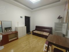 嘉鱼嘉鱼城区嘉鱼市区北门湖三小附近，精装2室出租！出租房源真实图片