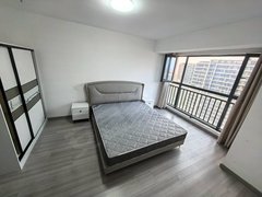 常熟古里古里中心好停车，凤凰城世贸中心附近精装朝南一室户拎包入住生活方便出租房源真实图片