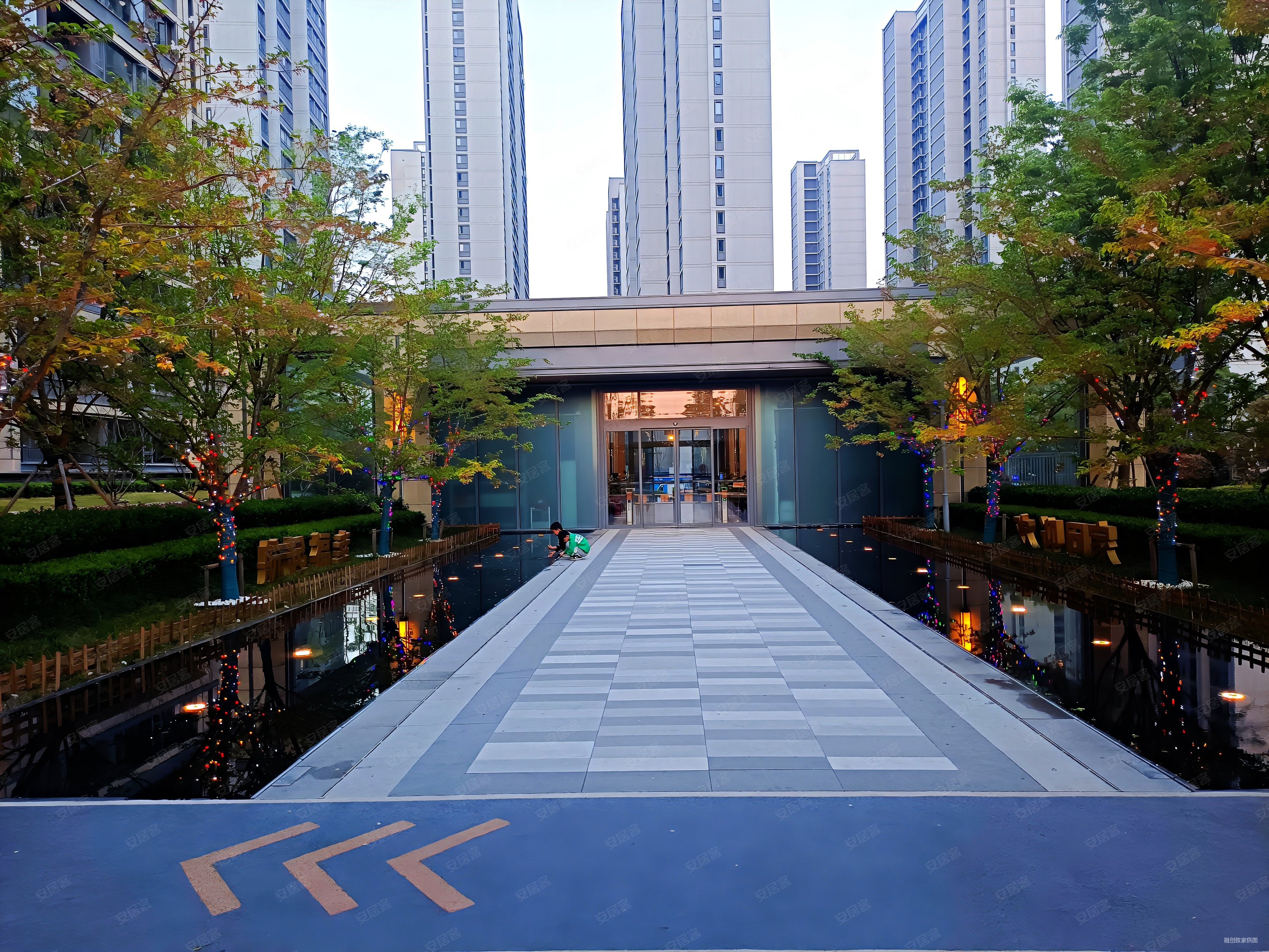 融创长江壹号豪华装修底复前排采光好满2年