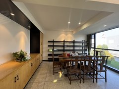 昆明西山滇池度假区出门就是滇池 双拼别墅 带半公家具 停车方便 适合半公接待出租房源真实图片