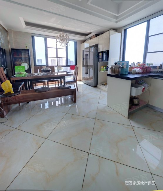 大五房豪装大平层中央空调地暖大厨房,九方城天玺二手房,650万,5室2厅