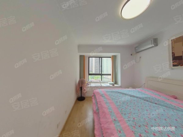 华地森林湖 次新小区 精装三房 交通便捷