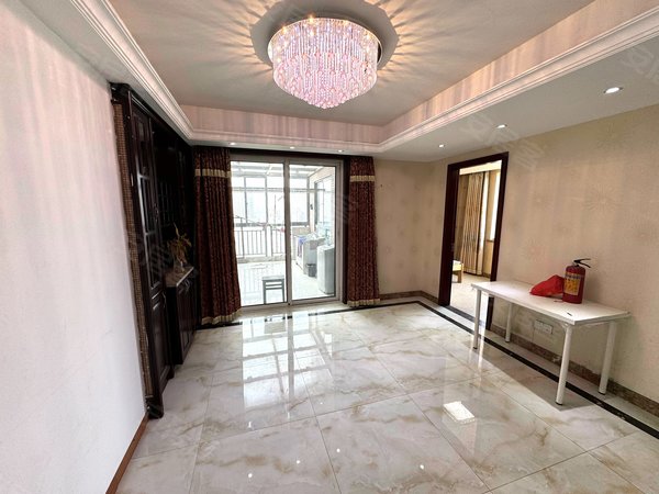 杭州临平临平理想家园汽车北站,丘山大街,九曲步行街附近,朝南一室,外