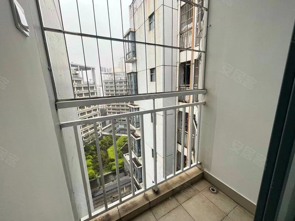 【多图】城市碧园,明秀路租房,西大双地铁口10米 民宿风奶油系精装一