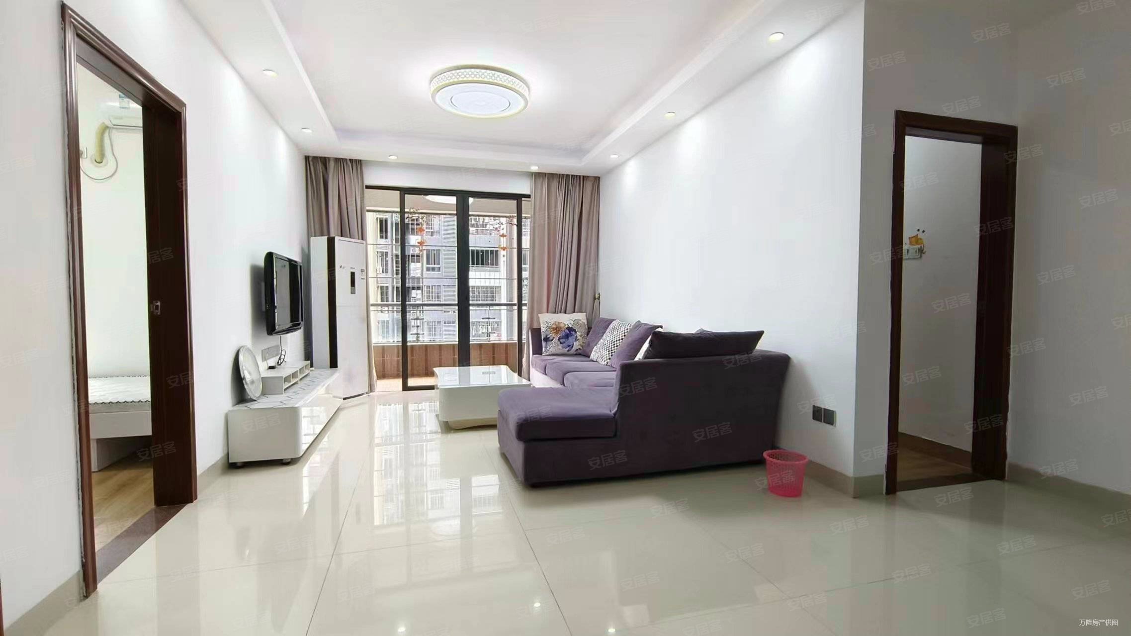 名流印象三期   楼层 4房2厅2卫 装修保养新 拎包入住