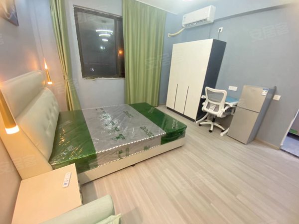 无为晶宫江南府(无中介)芜湖站万达 地铁口(可短租可月付)家电全出租