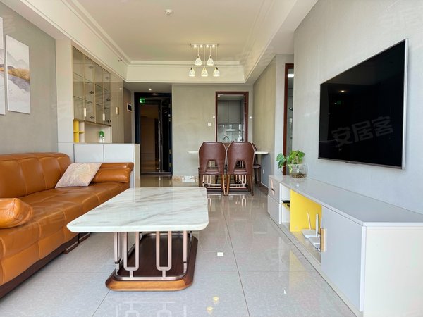 深圳南山大学城京基御景峯御景峯三房两厅两卫业主自己住的出租房源