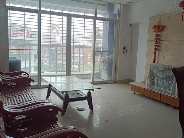 泉州洛江万安街道东辰大厦东辰大厦 3室2厅1卫 98平 精装修 南北通透