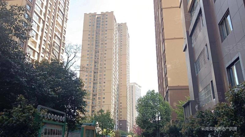 金星溪畔丽景三室两厅一卫商品房住宅