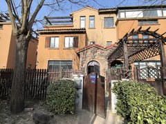 固安孔雀城孔雀大道多套别墅，孔雀城叠翠园独门独院，精英大堡，前后花园！出租房源真实图片