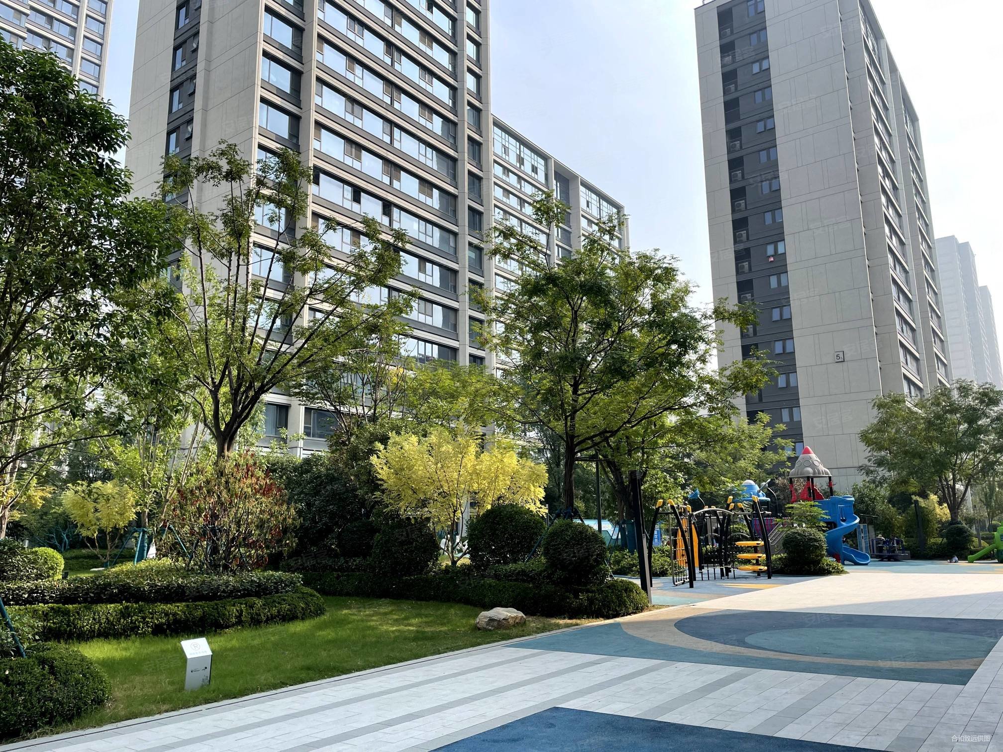 陆港绿城西安全运村芳菲郡