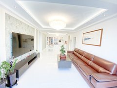 唐山路北北新道八方靠近商圈爱琴海 随时看房 新上 家电齐全 拎包入住 坐北朝南出租房源真实图片