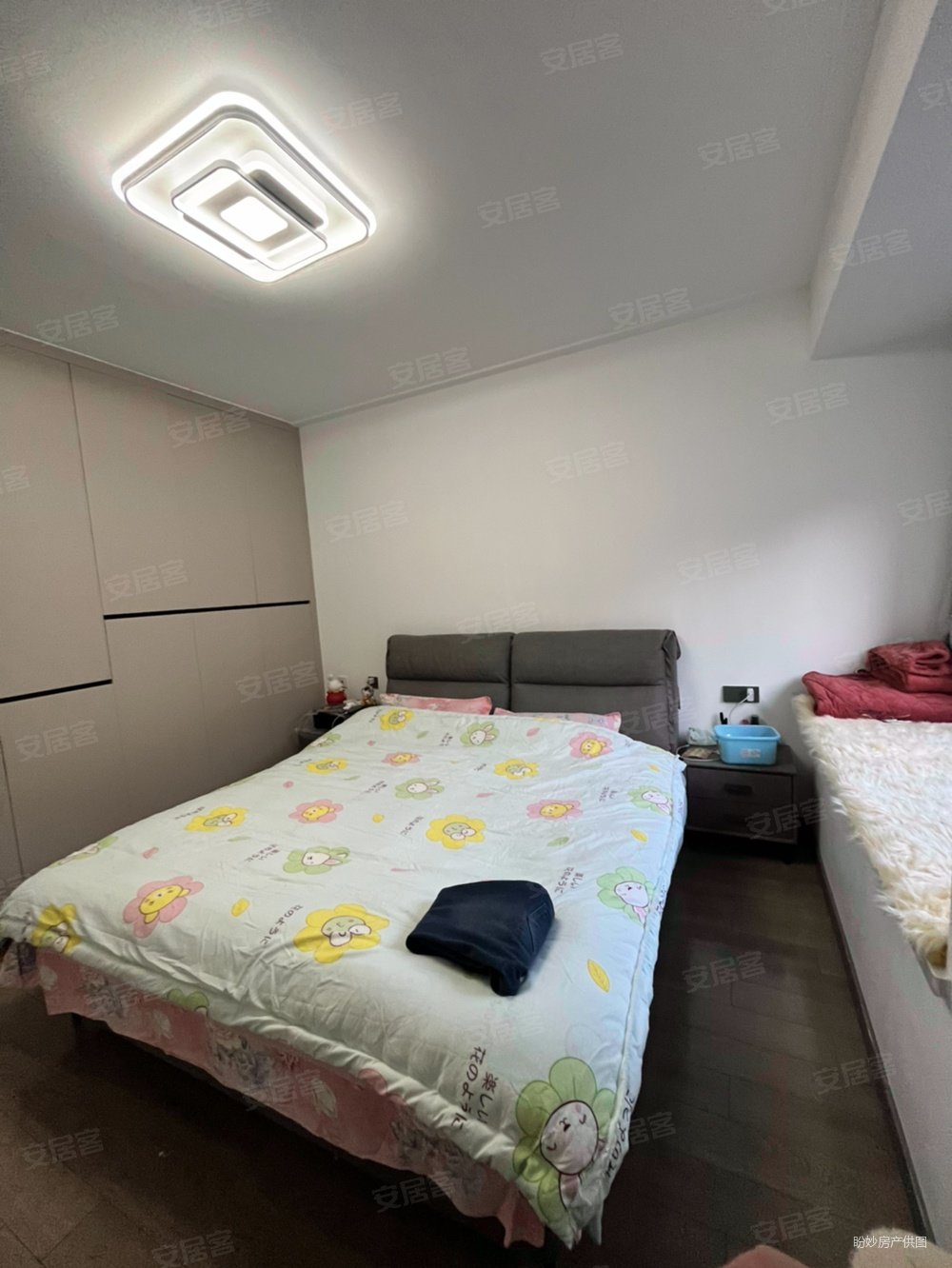海上传奇3室2厅1卫88㎡南北59万