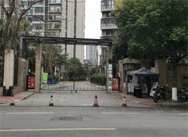 顶峰水岸汇景一期