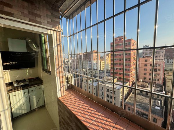 深圳光明公明薯田埔村薯田埔村地铁口 2室1厅1卫 电梯房 精装修出租