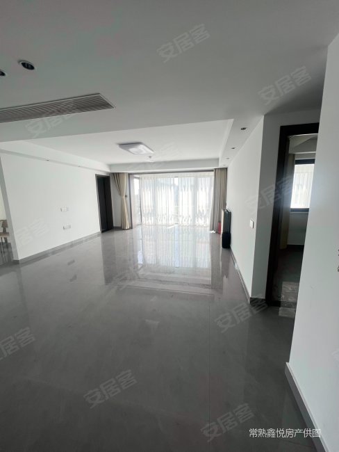 单价一万三上试验华府世家 全新精装修  可报名 随时可看